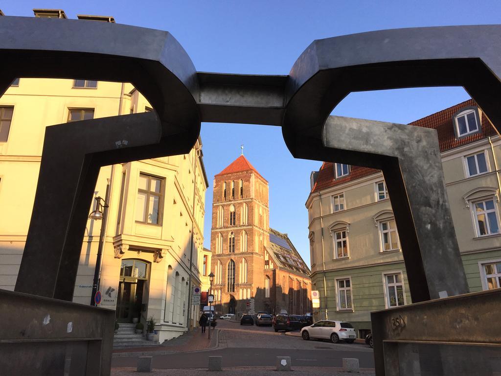 Ferienwohnung An Der Historischen Stadtmauer Росток Екстер'єр фото